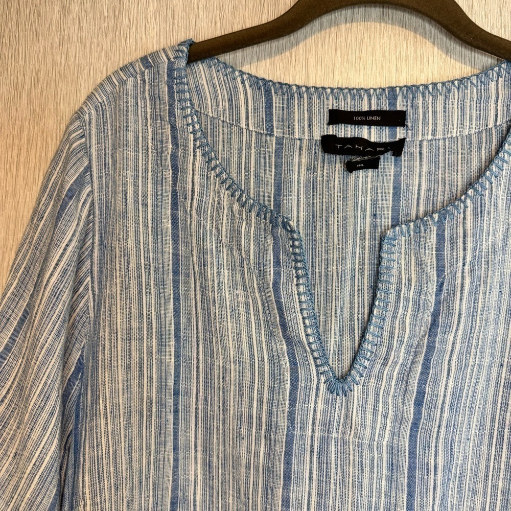 Tahari 100% Linen Blue Stripe Split Neck Tunic Top Ruffle Short Sleeves Small - Picture 4 of 5